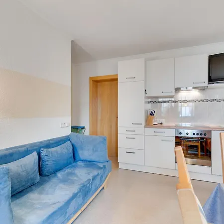 Apartman In Near Lift, Cleaning Included *