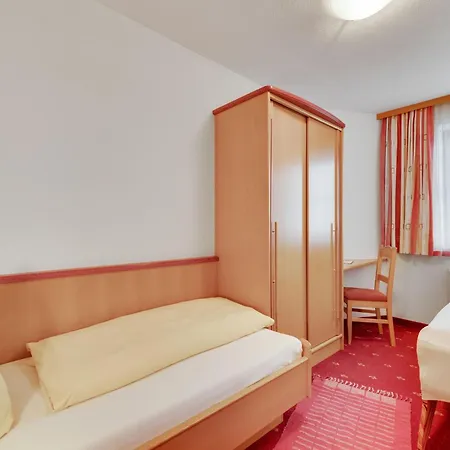 Appartement In Near Lift, Cleaning Included