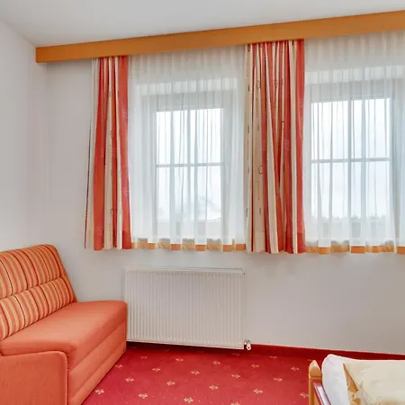 In Near Lift, Cleaning Included Appartement Hainzenberg