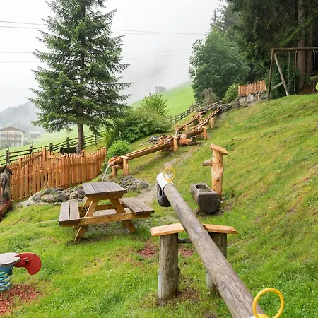 Appartement In Near Lift, Cleaning Included *